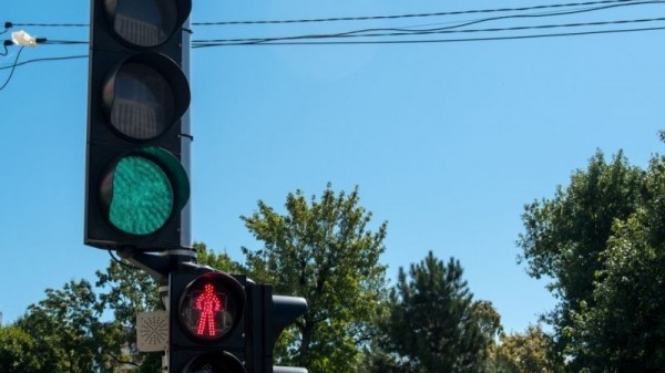 На нескольких участках улицы Постовой в Краснодаре временно отключат светофоры