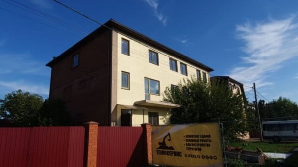 В посёлке Знаменском Краснодара сносят многоквартирный самострой