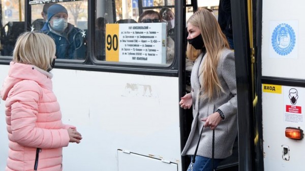 На соблюдение масочного режима в Краснодаре проверили более 6, 2 тысяч единиц общественного транспорта На соблюдение масочного режима в Краснодаре проверили более 6, 2 тысяч единиц общественного транспорта