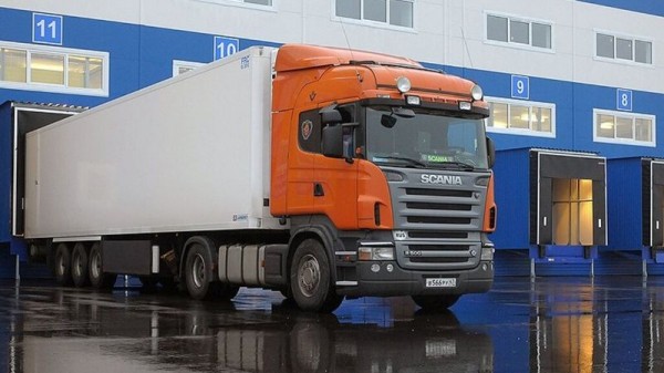 В Краснодаре накануне Нового года грузы в ТРЦ и на склады будут доставлять по ночам