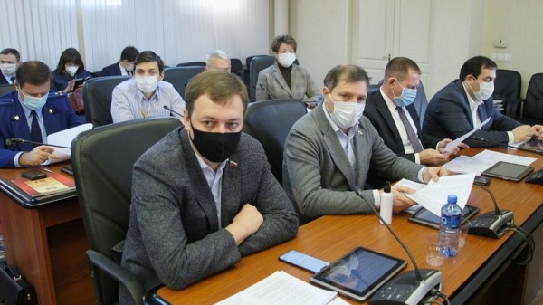 В Краснодаре установят бюст Героя России, мемориальные доски и памятный знак В Краснодаре установят бюст Героя России, мемориальные доски и памятный знак