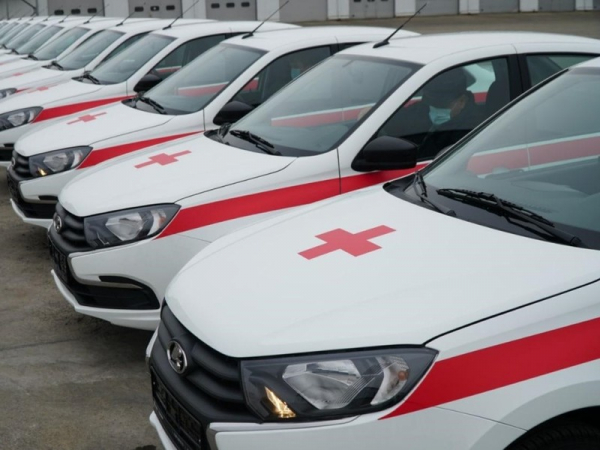 Абинский Электрометаллургический завод передал участковым врачам автомобили скорой помощи Абинский Электрометаллургический завод передал участковым врачам автомобили скорой помощи