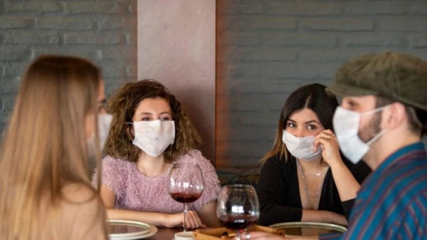 В Краснодаре на соблюдение ограничительных мер проверили около двух тысяч организаций общественного питания и торговли