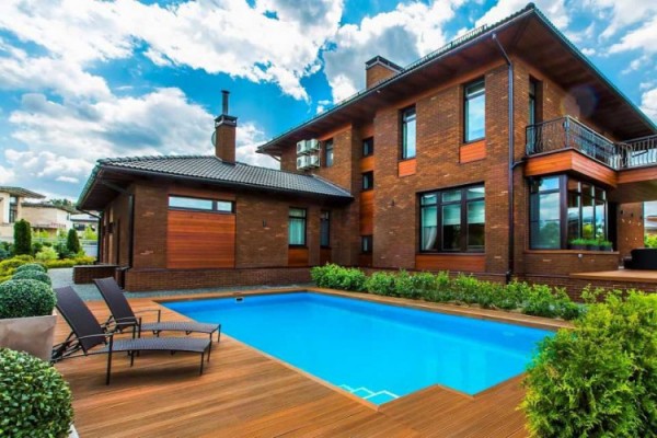 Сочи лидирует в России по стоимости аренды домов