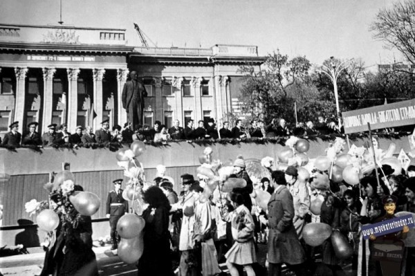 Забытая революция. Как в СССР и России отмечали юбилеи Красного Октября Забытая революция. Как в СССР и России отмечали юбилеи Красного Октября