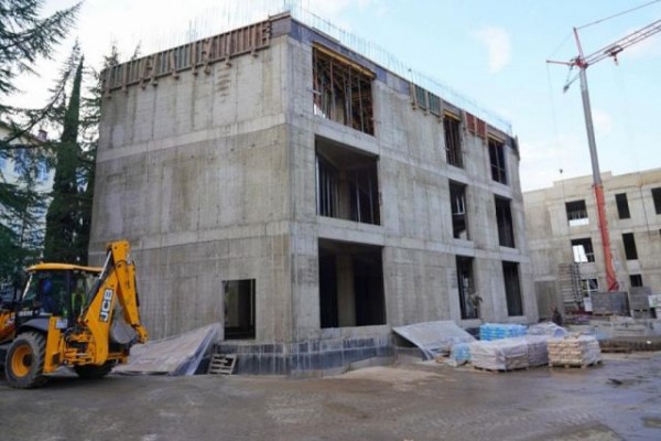 В Сочи на месте недостроенного здания горбольницы №2 возведут школу