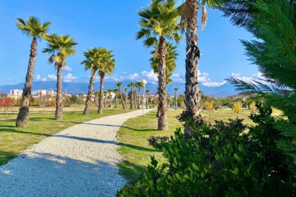 Туристка рассказала, как бесплатный парк в Сочи со скучным названием оказался невероятным местом с красивым видом на горы Туристка рассказала, как бесплатный парк в Сочи со скучным названием оказался невероятным местом с красивым видом на горы