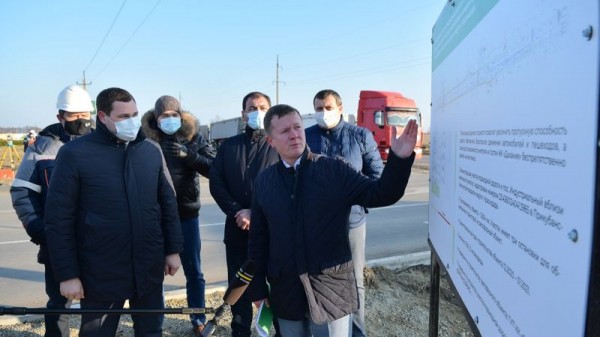 Застройщик крупного жилого комплекса реконструирует участок дороги в пос. Индустриальном Краснодара