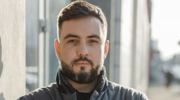 «Цель — дать каждому то, что ему хочется». Соучредитель «Петрушки» — о философии сети, пицце, экологии и самой быстрой доставке