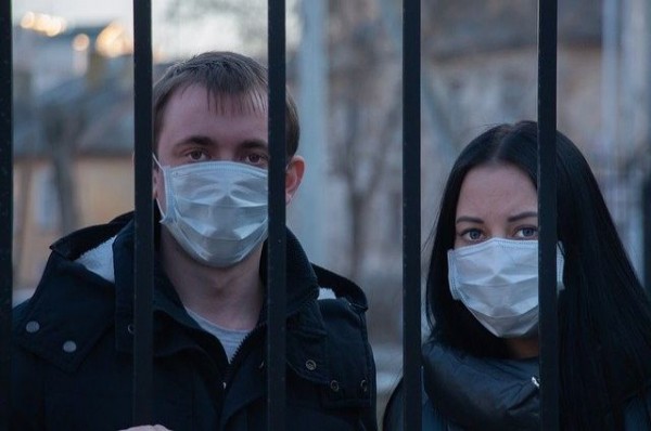 Все друзья уже с короной. Истории болезни можно изучать онлайн