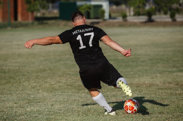 Железный характер, или Как металлурги из Абинска в футбол играют