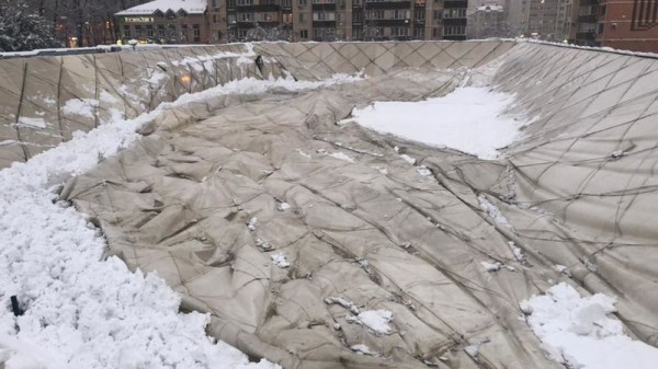 В Краснодаре начаты аварийно-восстановительные работы на крыше спорткомплекса "Екатеринодар" В Краснодаре начаты аварийно-восстановительные работы на крыше спорткомплекса "Екатеринодар"