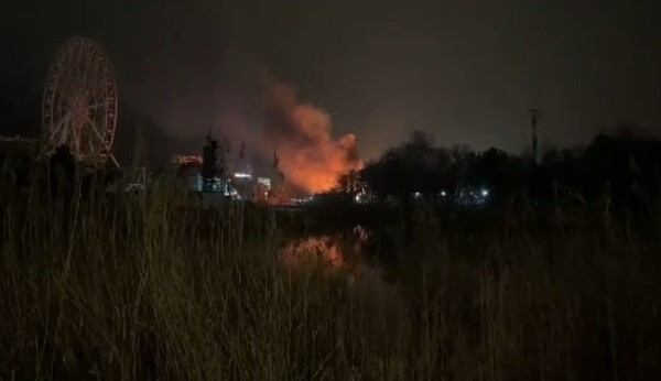 В анапском парке развлечений произошел крупный пожар В анапском парке развлечений произошел крупный пожар