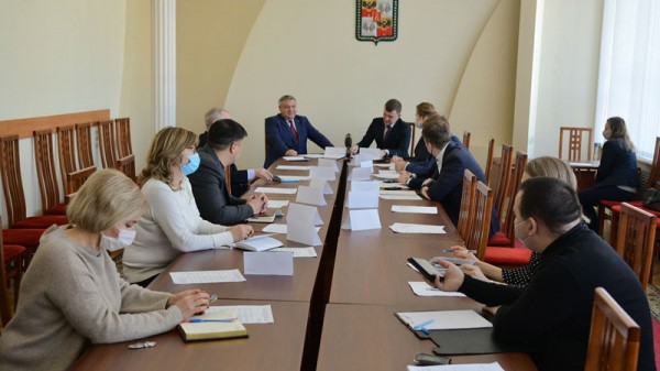 В Краснодаре разрабатывают новые меры по борьбе с «визуальным мусором» В Краснодаре разрабатывают новые меры по борьбе с «визуальным мусором»