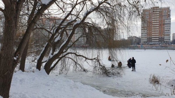 В Краснодаре выставлены наблюдательные посты около городских водоемов В Краснодаре выставлены наблюдательные посты около городских водоемов