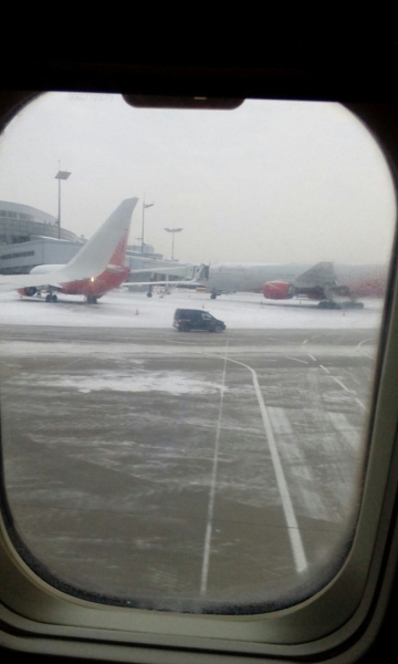 Погода против: задерживаются и отменены десятки авиарейсов из Москвы в Сочи Погода против: задерживаются и отменены десятки авиарейсов из Москвы в Сочи