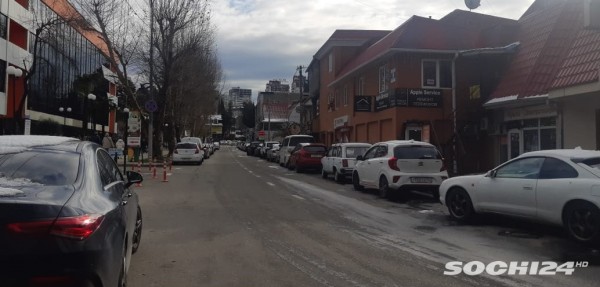 Где все? Пустынные улицы Сочи поразили очевидцев 