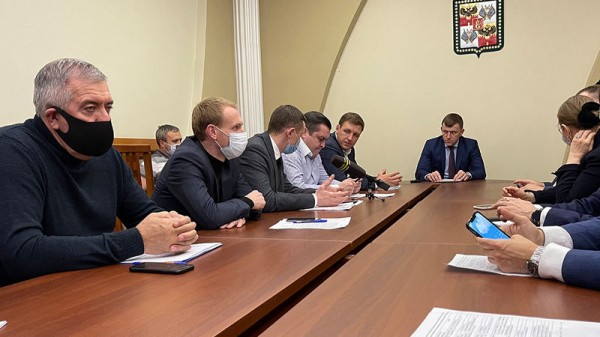 К утру в Краснодаре планируют завершить расчистку дорог второстепенного значения К утру в Краснодаре планируют завершить расчистку дорог второстепенного значения