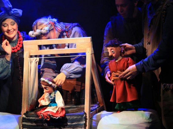 В Новом театре кукол Краснодара представят премьеру спектакля «Ночь перед Рождеством» В Новом театре кукол Краснодара представят премьеру спектакля «Ночь перед Рождеством»