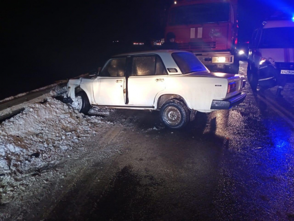 В Краснодарском крае столкнулись бензовоз, автобус, грузовик и две легковушки В Краснодарском крае столкнулись бензовоз, автобус, грузовик и две легковушки