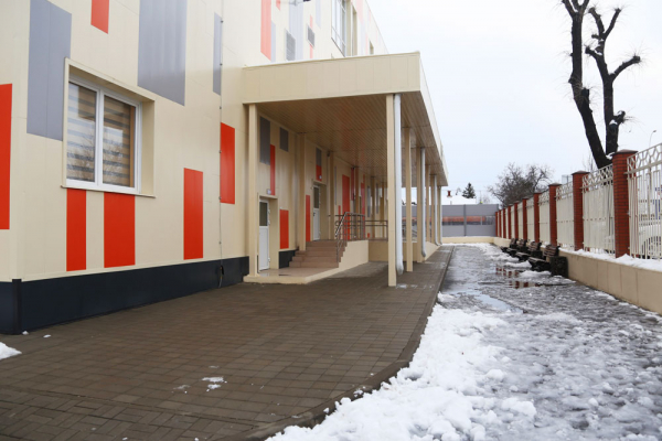 В новую школу в районе Немецкой деревни уже перешли 450 детей