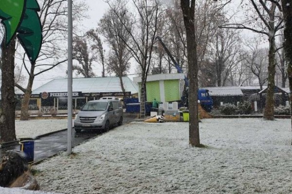 В парке «Солнечный Остров» в Краснодаре сносят 89 незаконных построек В парке «Солнечный Остров» в Краснодаре сносят 89 незаконных построек