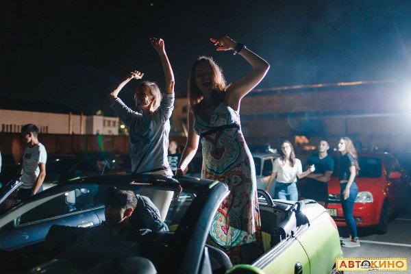 &laquo;Никогда не было такого ажиотажа вокруг наших услуг, как в пандемию&raquo;. Что такое автокинотеатр в Краснодаре