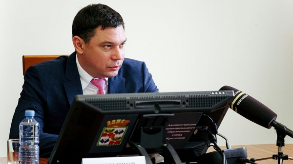 На участке строительства новой трамвайной линии в Краснодаре восстанавливают разворотное кольцо