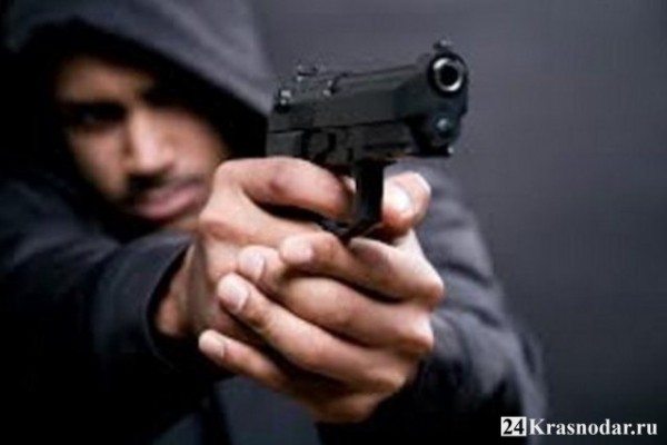 Сотрудники магазина месяц боялись рассказать о том, что их ограбили налетчики