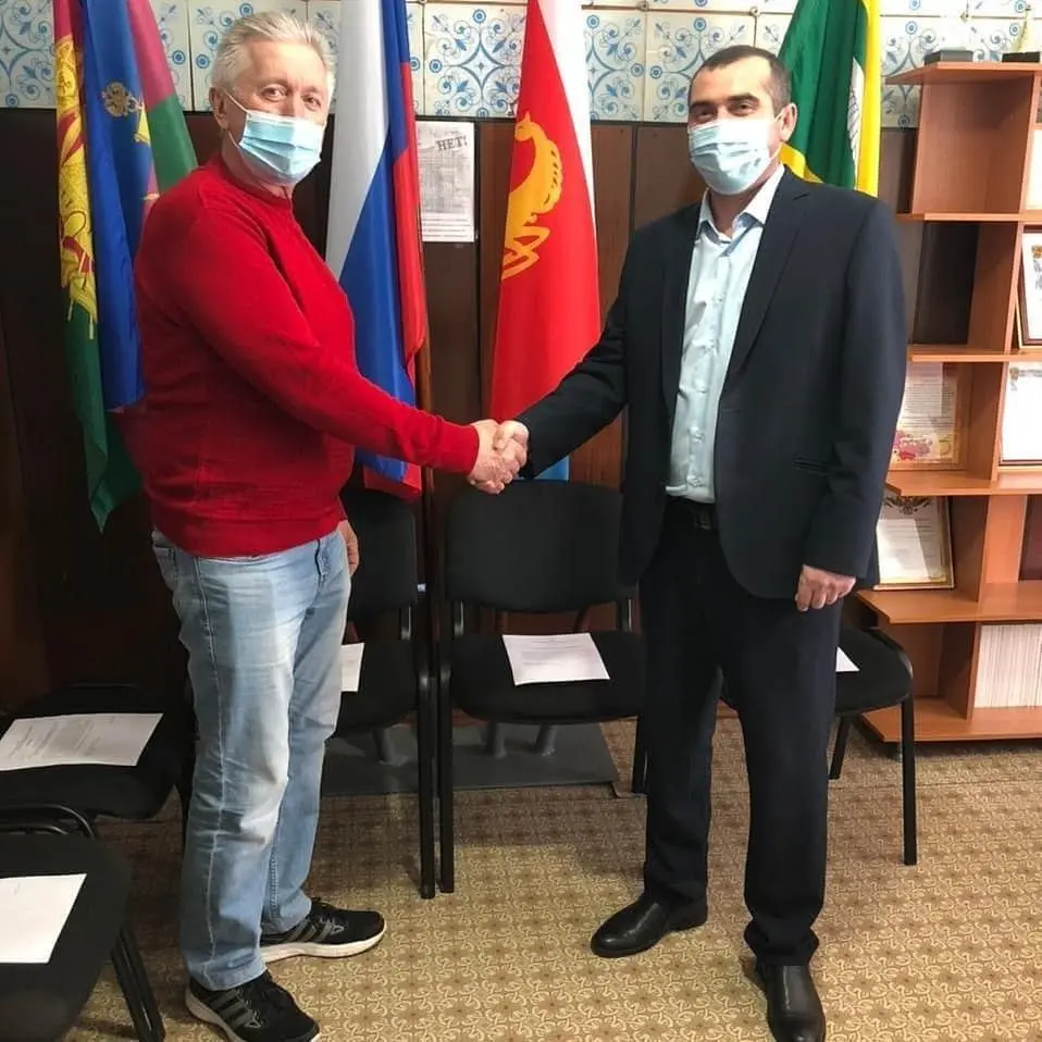 РќР° РљСѓР±Р°РЅРё СЃСЂР°Р·Сѓ С‚СЂРё РіР»Р°РІС‹ СЃРµР»СЊСЃРєРёС… РїРѕСЃРµР»РµРЅРёР№ РљР°РЅРµРІСЃРєРѕРіРѕ СЂР°Р№РѕРЅР° СЃР»РѕР¶РёР»Рё РїРѕР»РЅРѕРјРѕС‡РёСЏ РІ РѕРґРёРЅ РґРµРЅСЊ