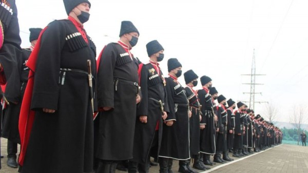 В Краснодаре почтили память главнокомандующего Добровольческой армией Лавра Корнилова В Краснодаре почтили память главнокомандующего Добровольческой армией Лавра Корнилова