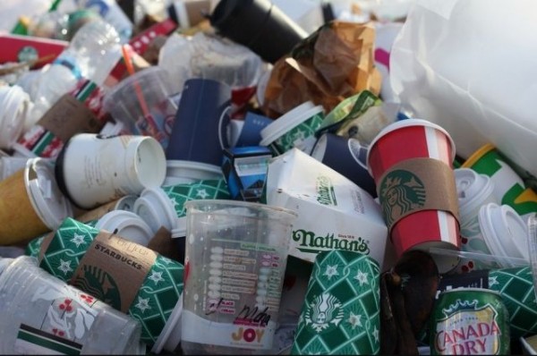 В Анапе после сильного шторма собрали больше 5 тонн бытового мусора