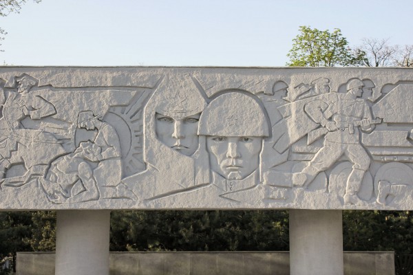 Память о войне. Как создавали военные монументы Краснодара: от соцреализма к абстракции Память о войне. Как создавали военные монументы Краснодара: от соцреализма к абстракции