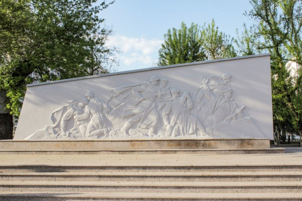 Память о войне. Как создавали военные монументы Краснодара: от соцреализма к абстракции Память о войне. Как создавали военные монументы Краснодара: от соцреализма к абстракции