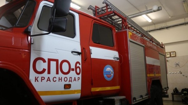 Водолазы Службы спасения Краснодара три дня искали место засора между Верхним и Нижним Покровскими озерами