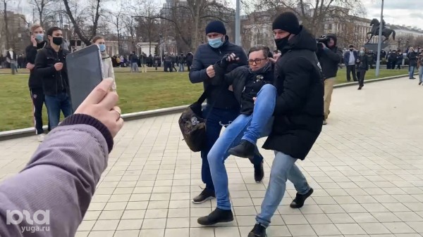 «Борьба со сменой власти — главная традиционная ценность современной России». Интервью с Екатериной Шульман