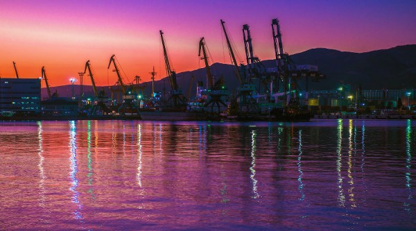 Хамса, вино, пляж, цемент. Чем заняться туристу в Новороссийске Хамса, вино, пляж, цемент. Чем заняться туристу в Новороссийске