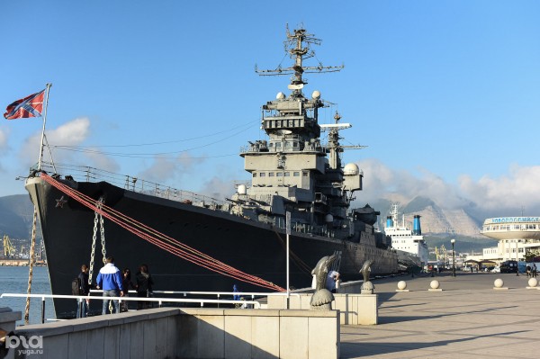 Хамса, вино, пляж, цемент. Чем заняться туристу в Новороссийске Хамса, вино, пляж, цемент. Чем заняться туристу в Новороссийске