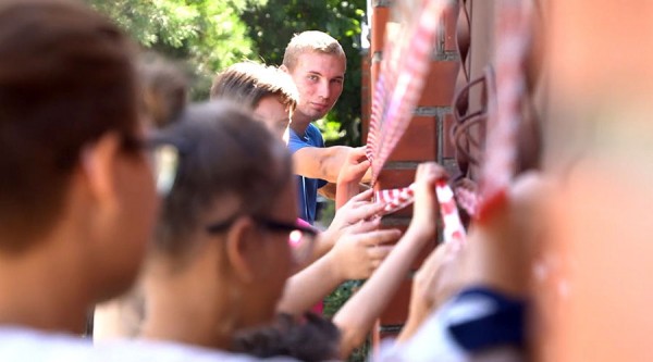 «Демонстративная казнь». На Кубани опека хочет забрать 13 детей из двух приемных семей «Демонстративная казнь». На Кубани опека хочет забрать 13 детей из двух приемных семей