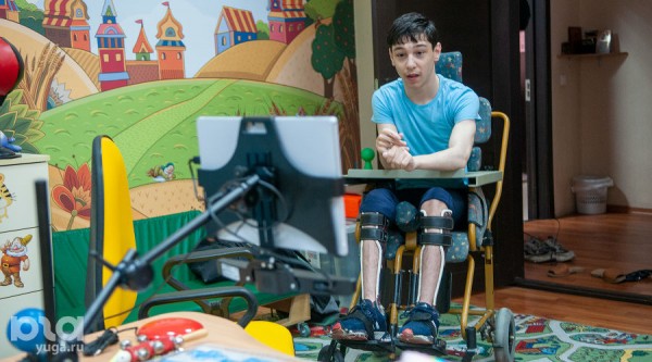 В Краснодаре детей с ДЦП учат разговаривать взглядом. Журналист Юга.ру узнала подробности В Краснодаре детей с ДЦП учат разговаривать взглядом. Журналист Юга.ру узнала подробности