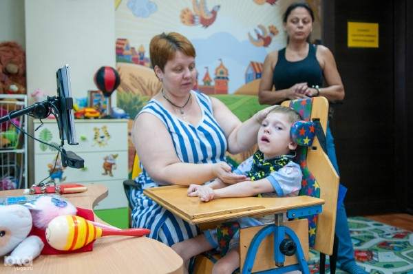 В Краснодаре детей с ДЦП учат разговаривать взглядом. Журналист Юга.ру узнала подробности В Краснодаре детей с ДЦП учат разговаривать взглядом. Журналист Юга.ру узнала подробности