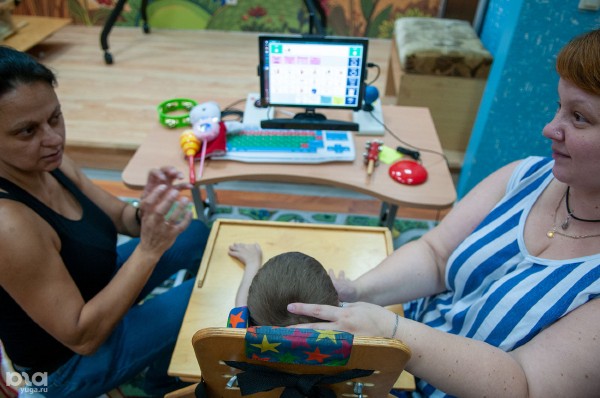 В Краснодаре детей с ДЦП учат разговаривать взглядом. Журналист Юга.ру узнала подробности В Краснодаре детей с ДЦП учат разговаривать взглядом. Журналист Юга.ру узнала подробности