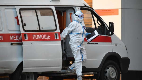 Число ежедневных выездов бригад скорой в Краснодаре выросло почти на 30% из-за COVID-19