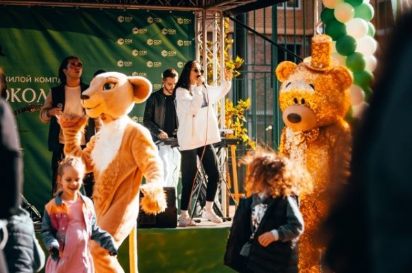 Праздник «Поколения». Компания ССК вручила ключи новоселам 1 литера ЖК