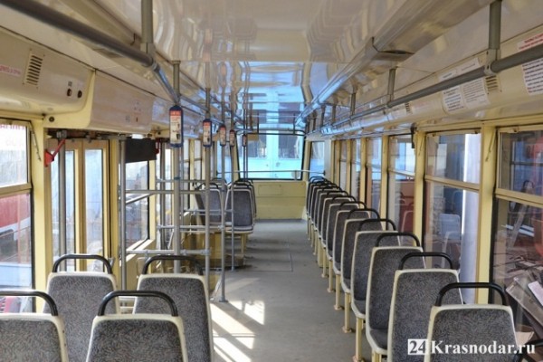 В краснодарском трамвае жестоко избили кондуктора