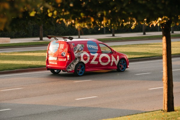 В Краснодаре появился сервис быстрой доставки Ozon Express. Рассказываем, как он работает