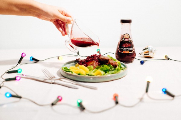 К чему подать брусничный соус и почему бруснику называют ягодой бессмертия. Готовим и готовимся к Новому году и Рождеству