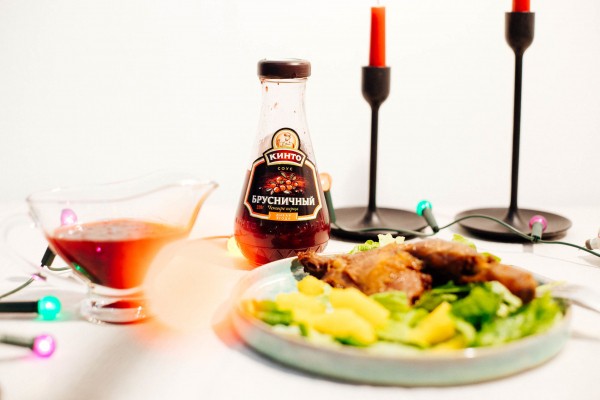 К чему подать брусничный соус и почему бруснику называют ягодой бессмертия. Готовим и готовимся к Новому году и Рождеству