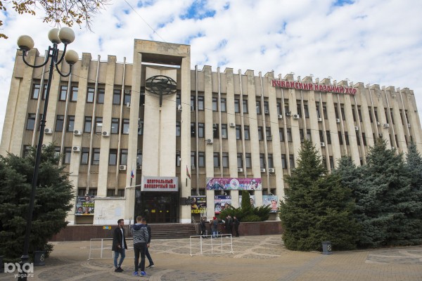 Семейный государственный. Как устроен Кубанский казачий хор — самый известный фольклорный коллектив России Семейный государственный. Как устроен Кубанский казачий хор — самый известный фольклорный коллектив России