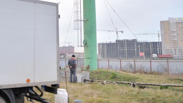 Андрей Алексеенко потребовал восстановить подачу питьевой воды в районе Западного Обхода до 22 декабря Андрей Алексеенко потребовал восстановить подачу питьевой воды в районе Западного Обхода до 22 декабря